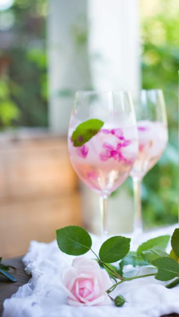 Tipsy Thursday: Rose Petal Sangria - Beautiful Life Magazine